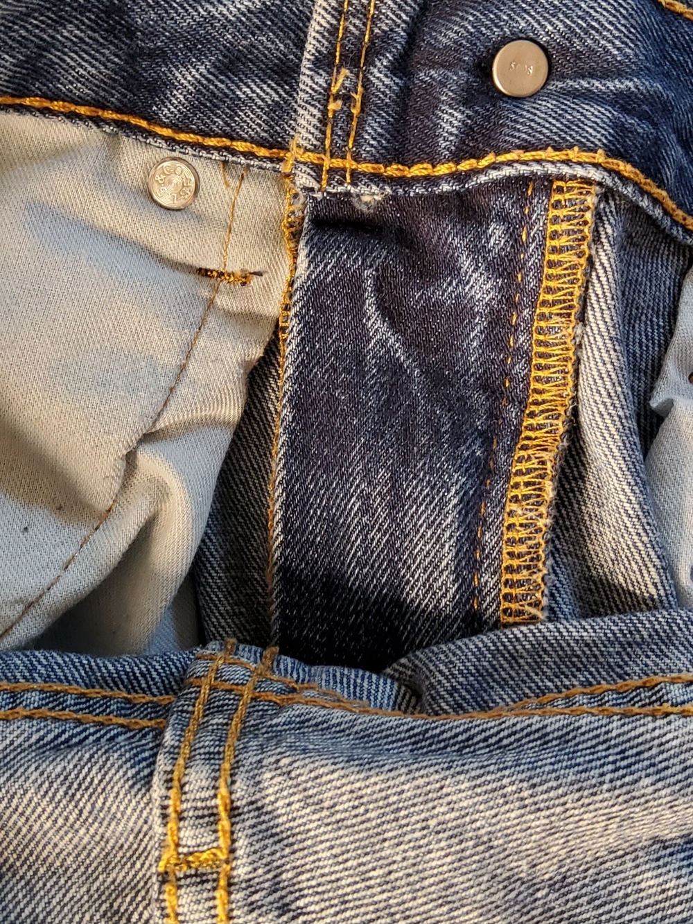 Levi's 505 Men's Straight Fit Blue Denim Jeans - Picture 8 of 9
